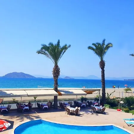 Sunset Beach Club Aqua 46 *